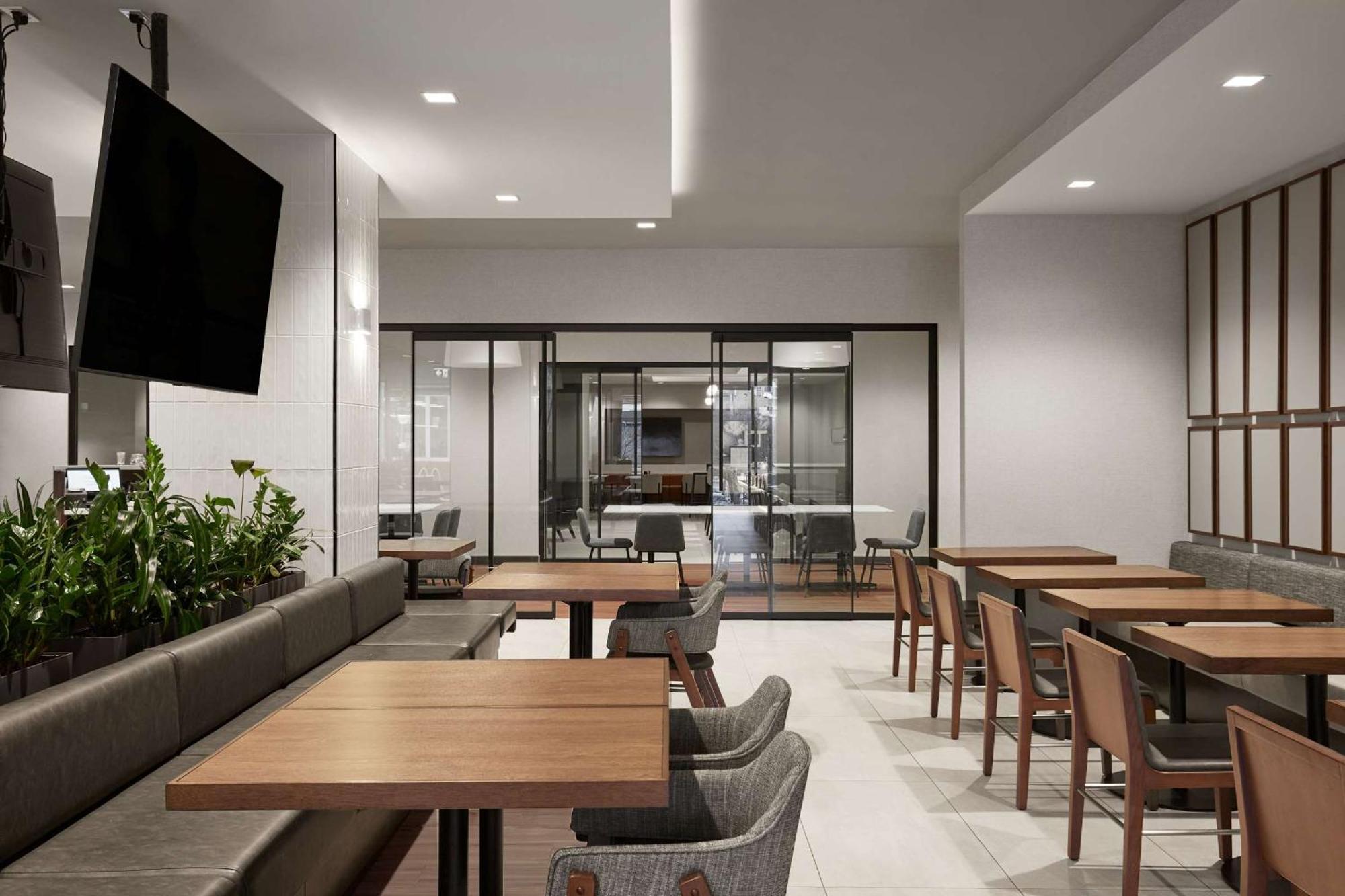Hyatt Place Montreal Downtown Exteriör bild